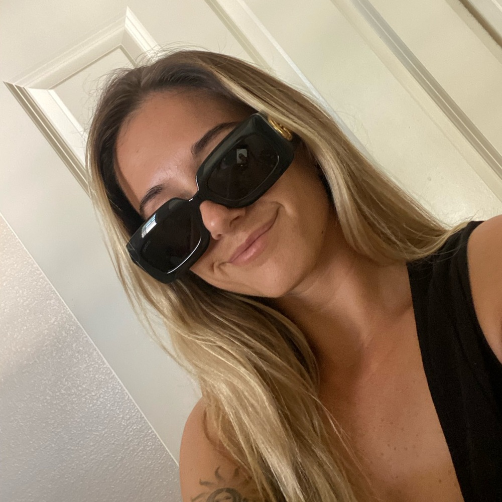 Gucci Black/Grey Rectangle Frame Sunglasses - Guc… - image 2